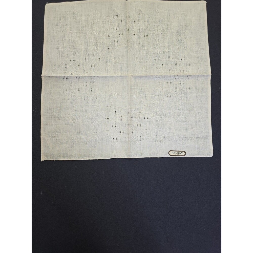 Vintage - Pure Irish Linen Fabric Tablecloth w/ Orig. Sticker~Unused w/4 Napkins